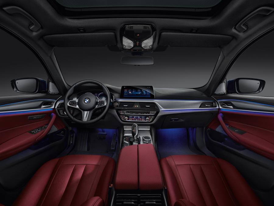 Торпедо BMW 530Li xDrive M Sport (G38) 2017 года  (CN) (фото 12 из 17)